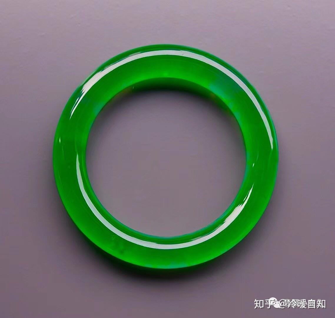 有关愚人节的笑话-愚人节玩笑让人又爱又恨，适度玩笑增添生活乐趣