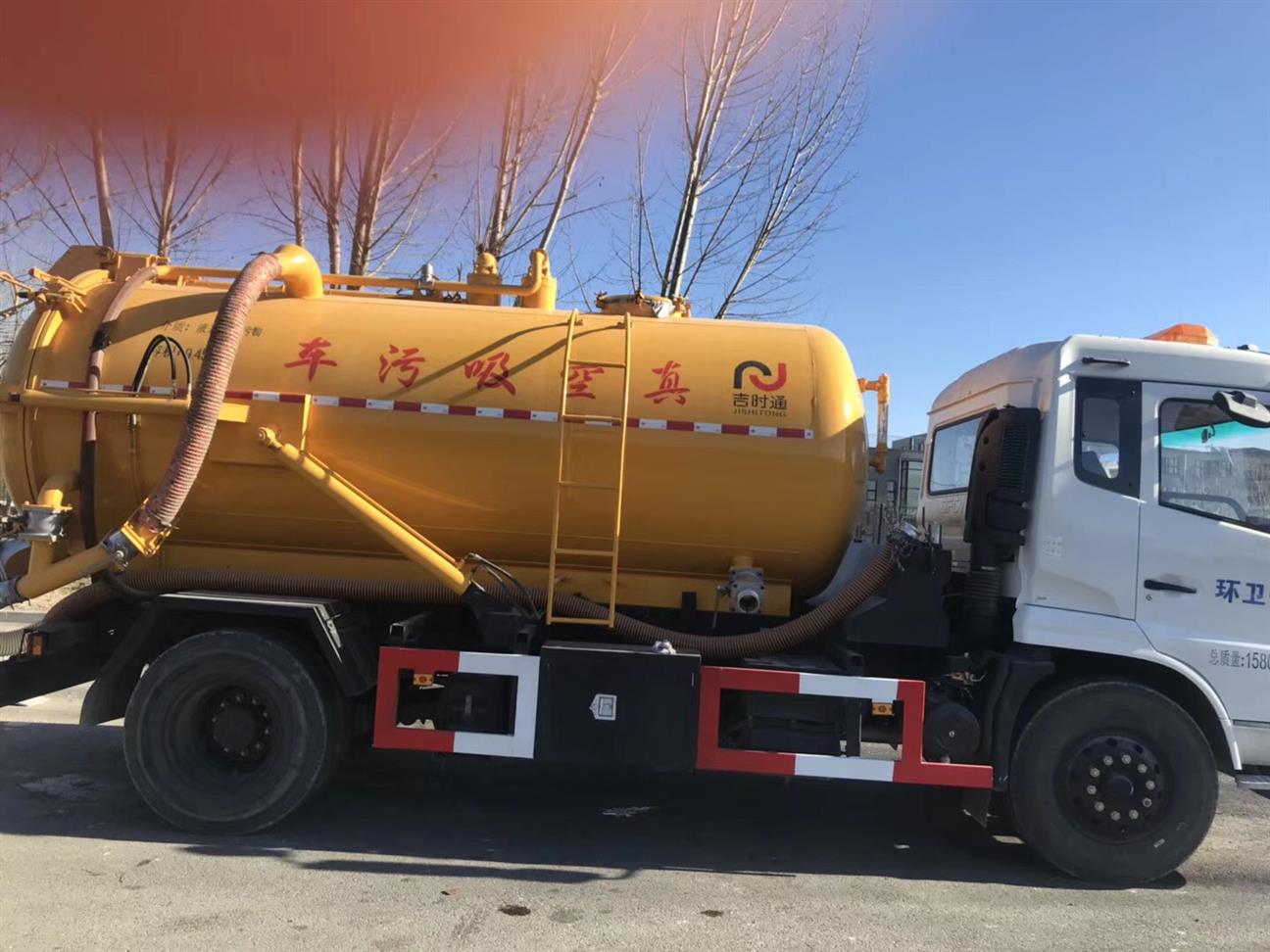 水管安装人工价格表_水管堵漏胶会腐蚀水管吗_水管工人